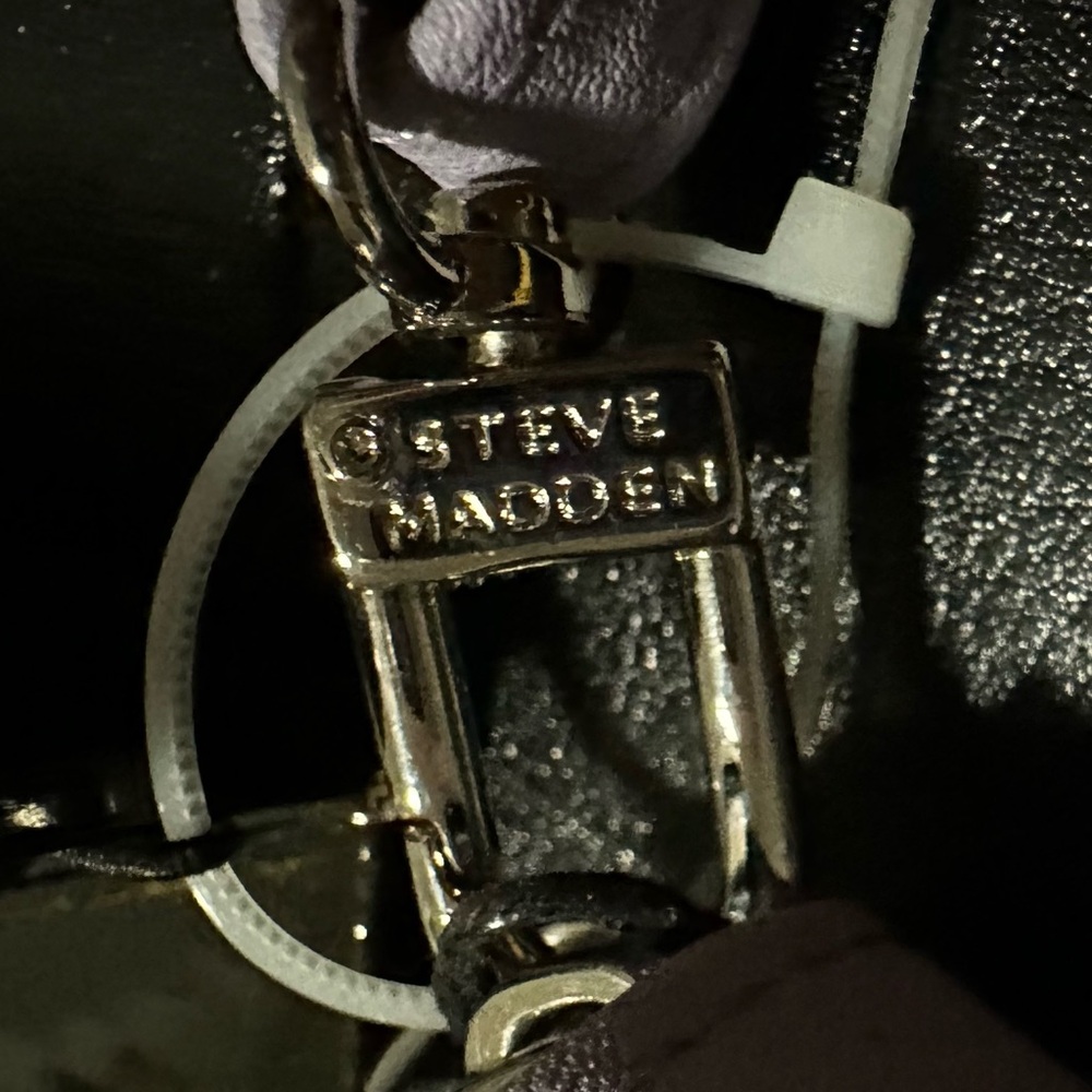 Steve Madden Light Purple Wristlet - Picture 6 of 6